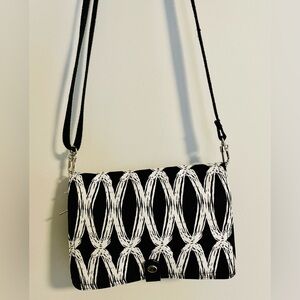 Thirty-one EUC Black&White Patterned Crossbody Bag